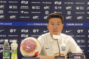 Trương Đức Quý: Hôm nay chúng ta dùng một số cầu thủ trẻ, họ muốn chơi tốt, nhưng năng lực vẫn thiếu.